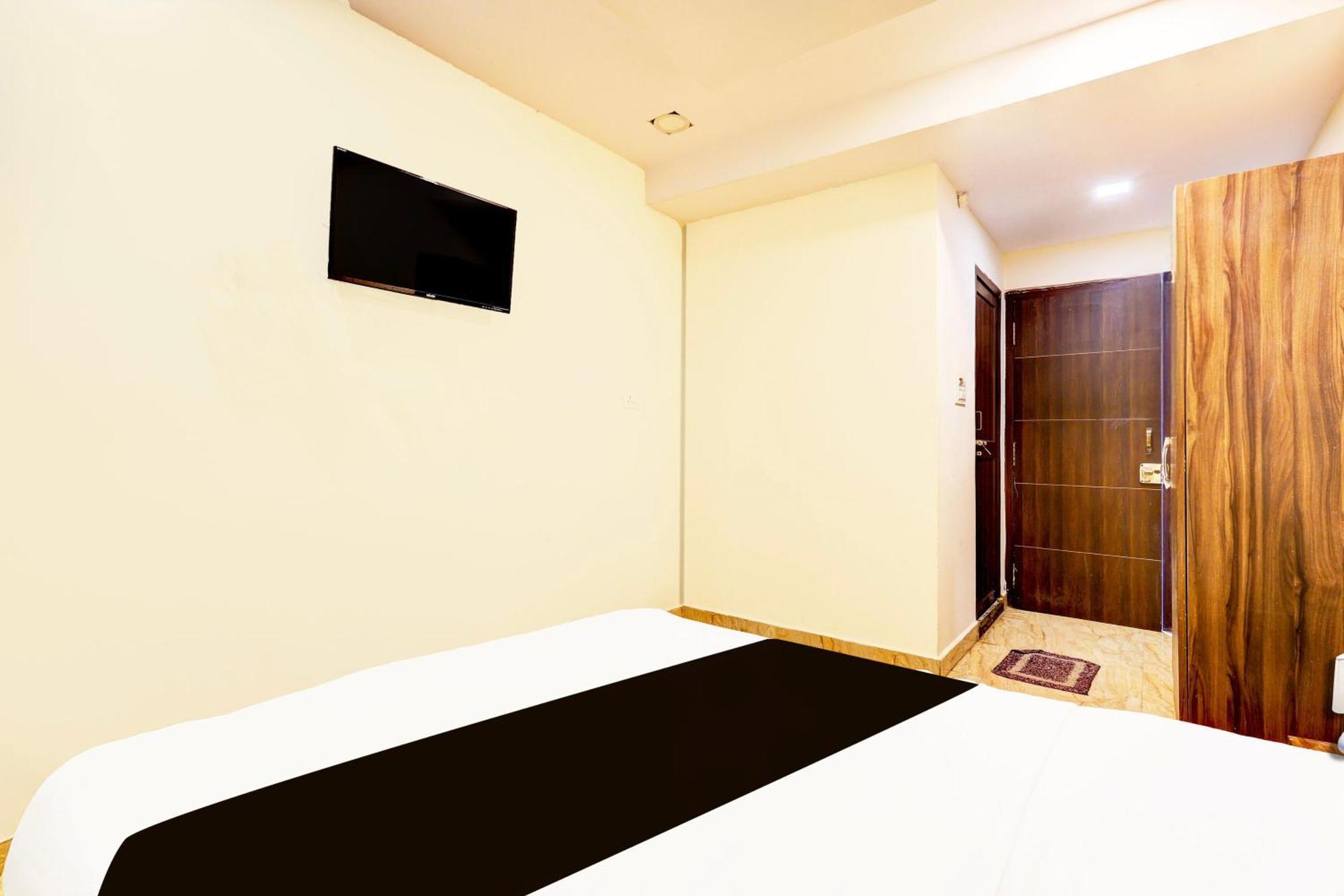 Super Hotel O Mahanadu Formerly Akshaya Bheemas Vidzsajavádá Kültér fotó