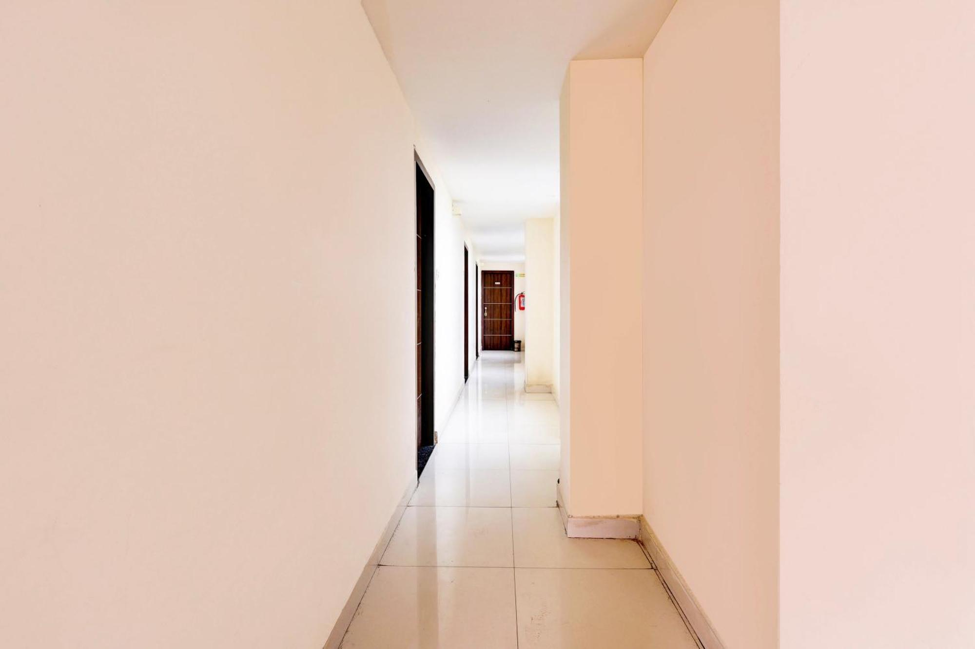 Super Hotel O Mahanadu Formerly Akshaya Bheemas Vidzsajavádá Kültér fotó