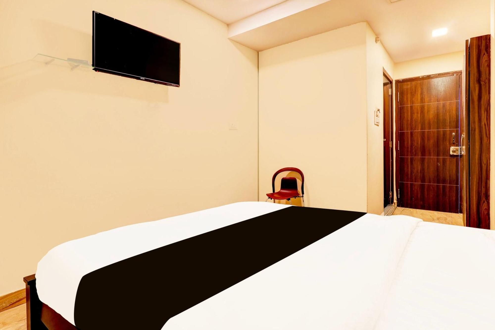 Super Hotel O Mahanadu Formerly Akshaya Bheemas Vidzsajavádá Kültér fotó