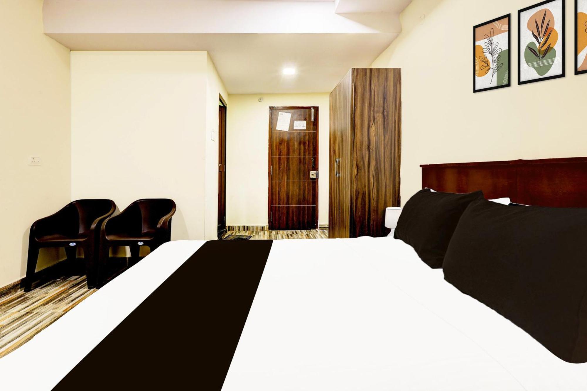 Super Hotel O Mahanadu Formerly Akshaya Bheemas Vidzsajavádá Kültér fotó