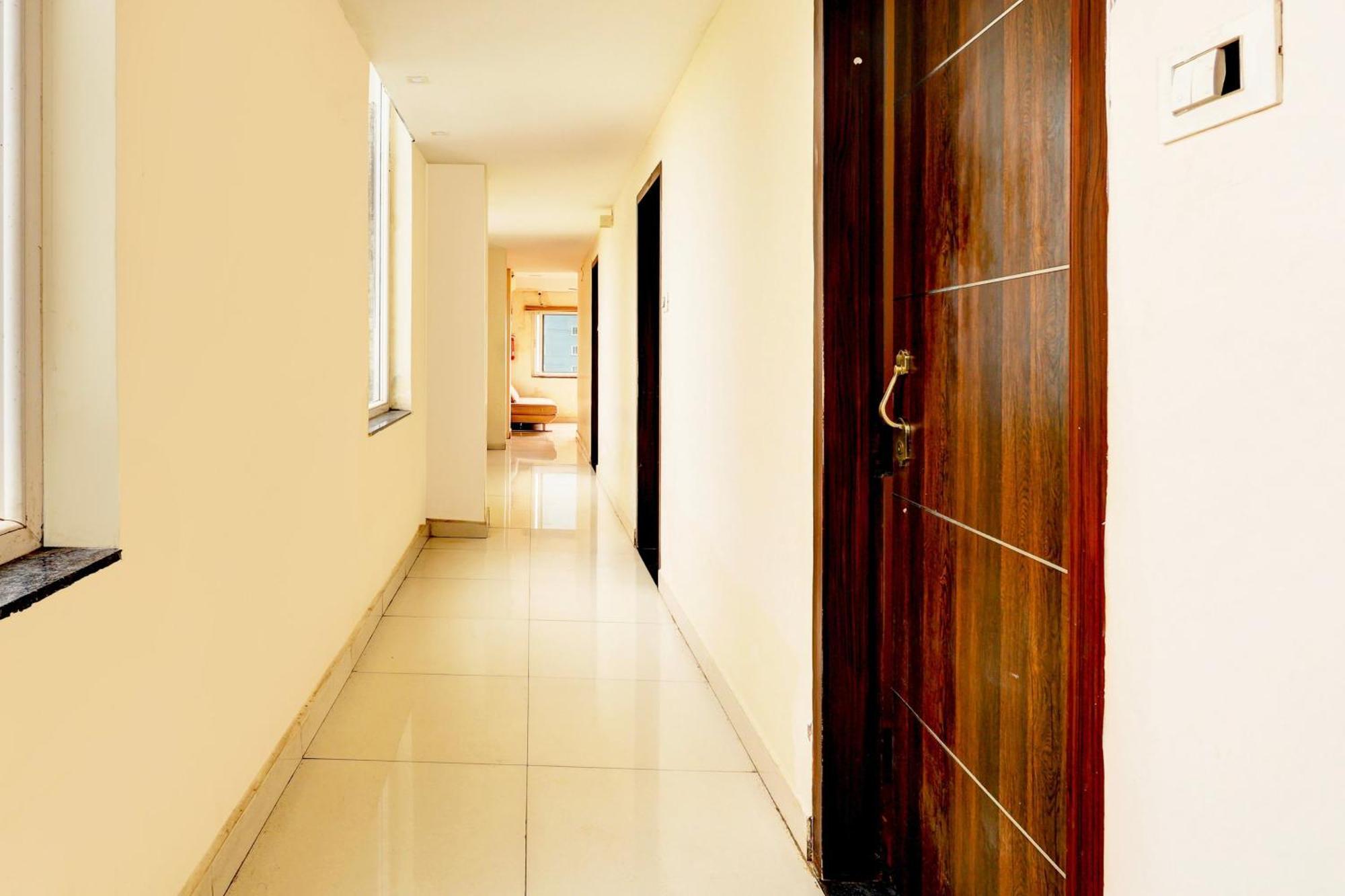 Super Hotel O Mahanadu Formerly Akshaya Bheemas Vidzsajavádá Kültér fotó
