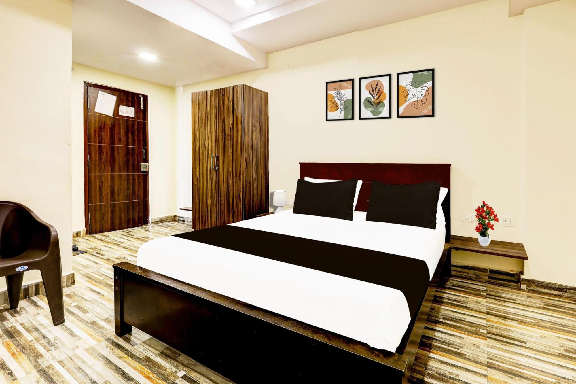 Super Hotel O Mahanadu Formerly Akshaya Bheemas Vidzsajavádá Kültér fotó